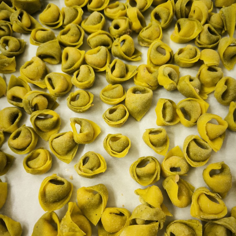 Tortellini fatti a mano