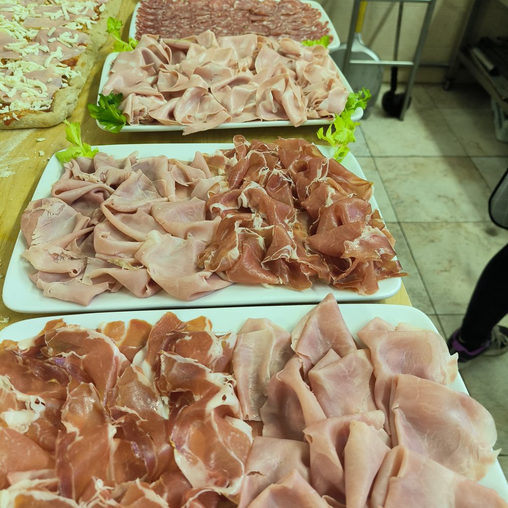 Taglieri di prosciutto crudo